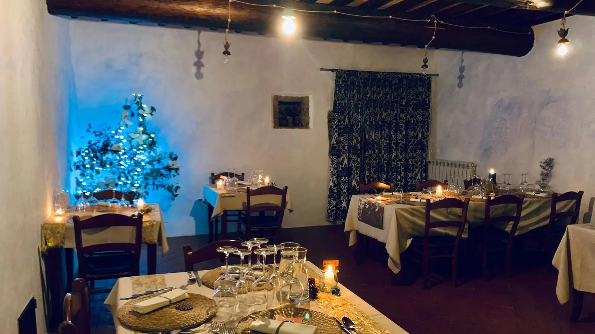 فندق مبيت وإفطار مبيت وإفطار Chiassa Superiore Locanda Di Santantimo إيطاليا